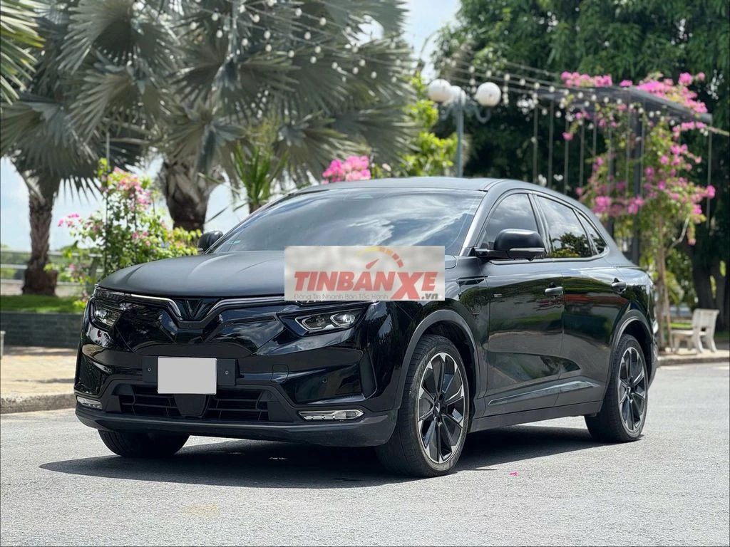 Vinfast VF8 Plus 2025 - Màu đen - 2vkm - Mua pin