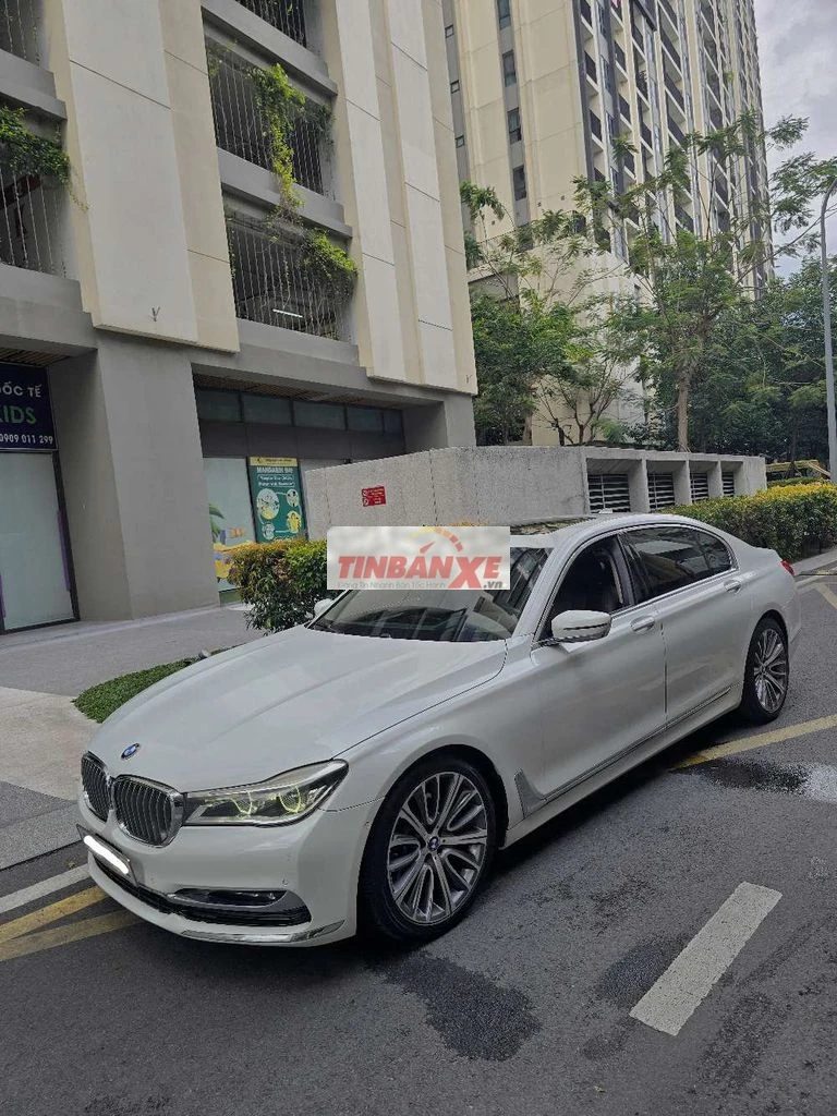 BMW 730 Trắng 130000 km