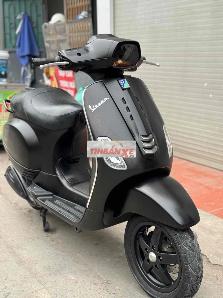 Piaggio Vespa LX 125 Đen nhám xe đẹp