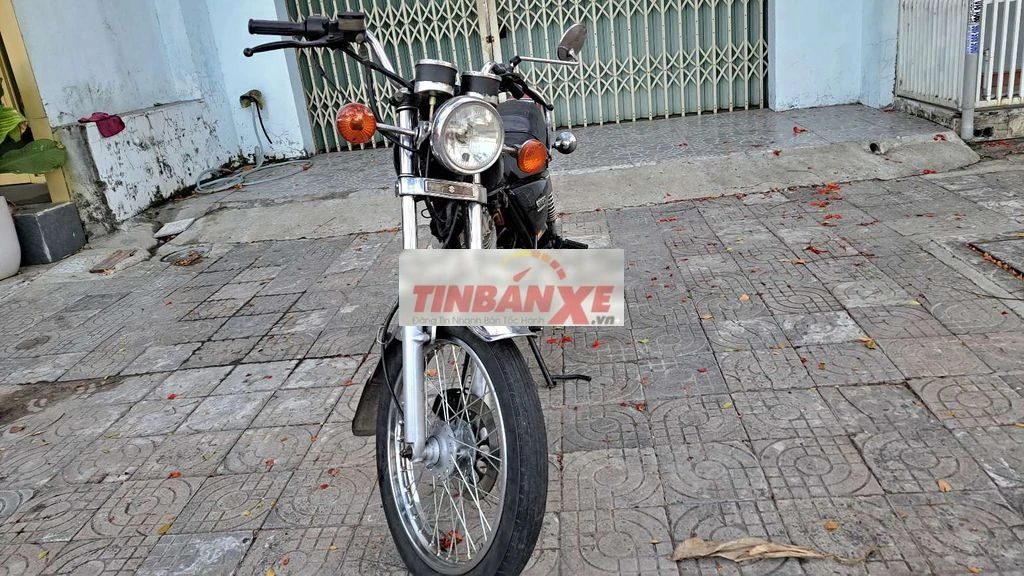 Suzuki GN màu Đen