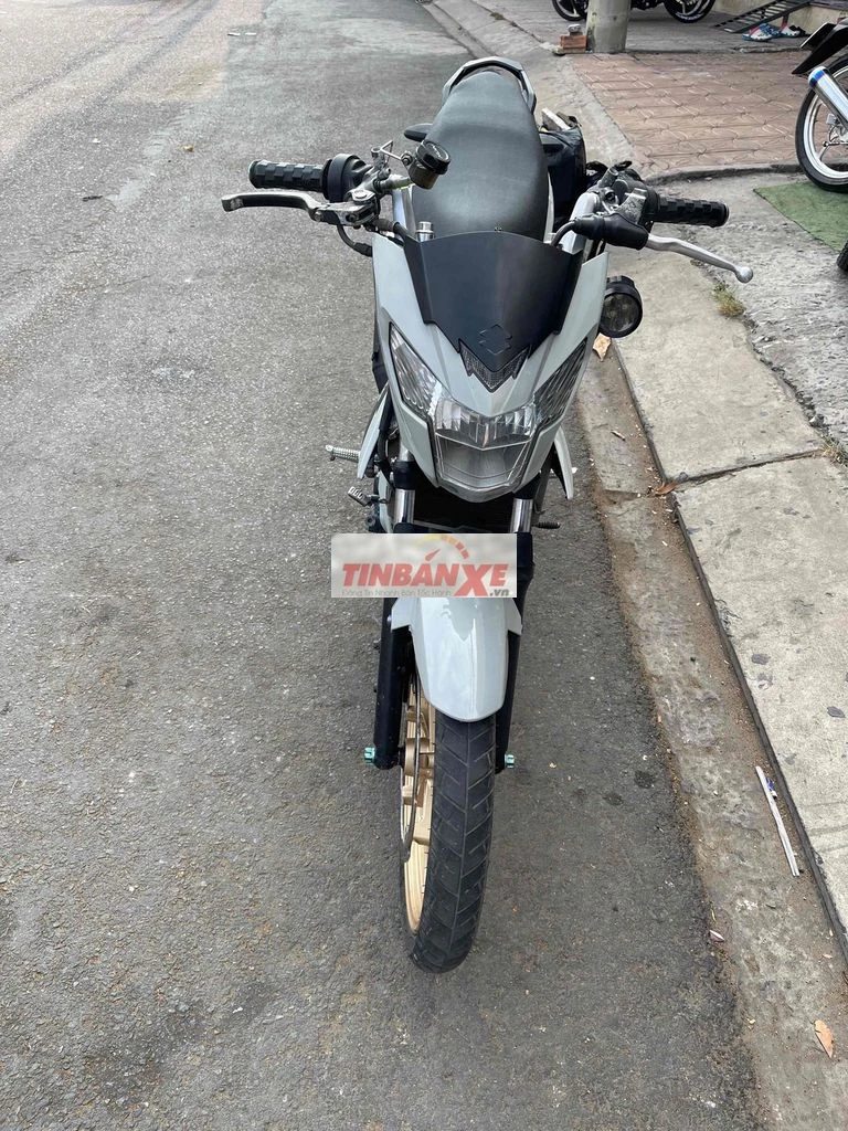 Suzuki Satria 2019 Xám
