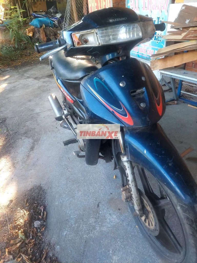 Suzuki Xe máy màu Đen