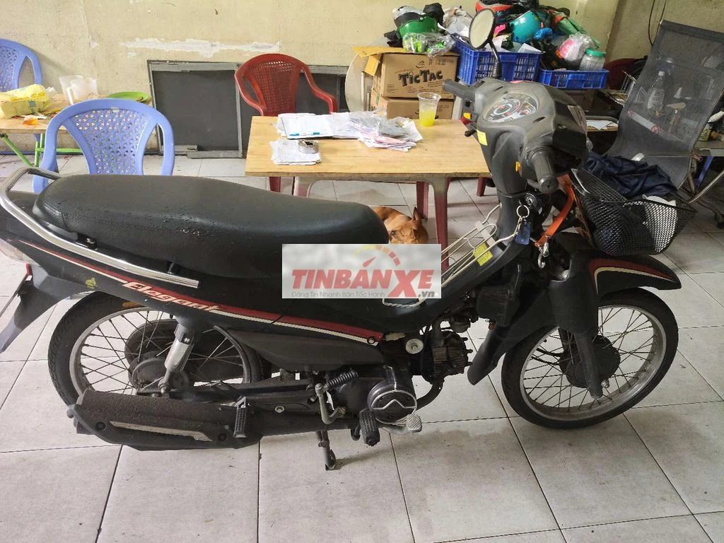 Xe máy Elegant 50cc Đen