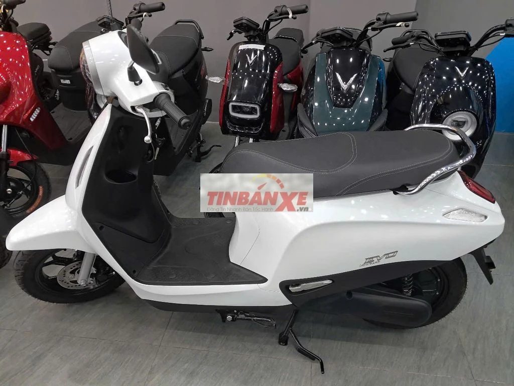Xe máy điện EVO MAX Trắng