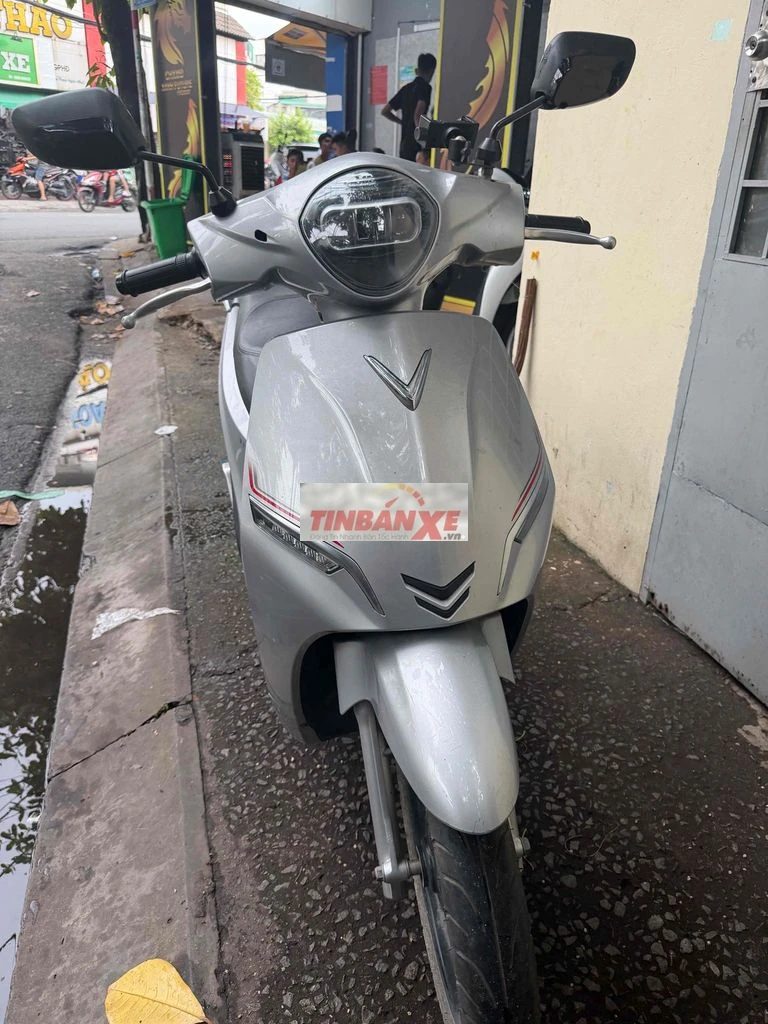 Feliz S 2024 Bạc luôn pin