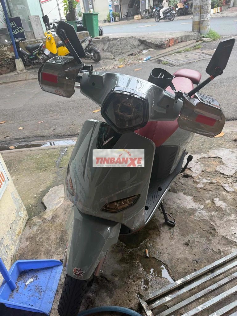 Xe máy điện Vento Neo Xám