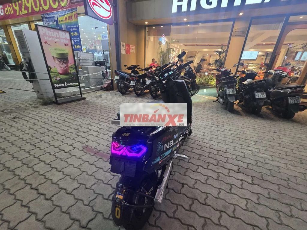 Xe máy điện N9 Max Đen