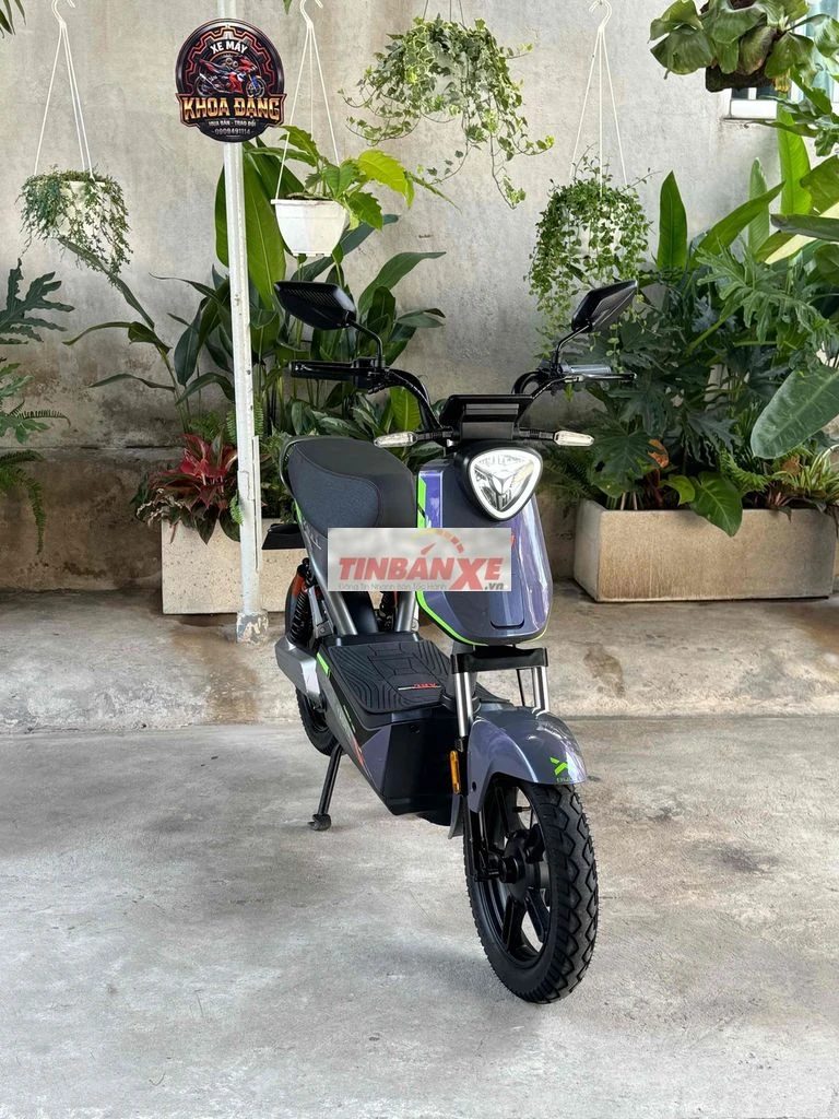 Xe máy điện Yadea XBull Xám Lướt