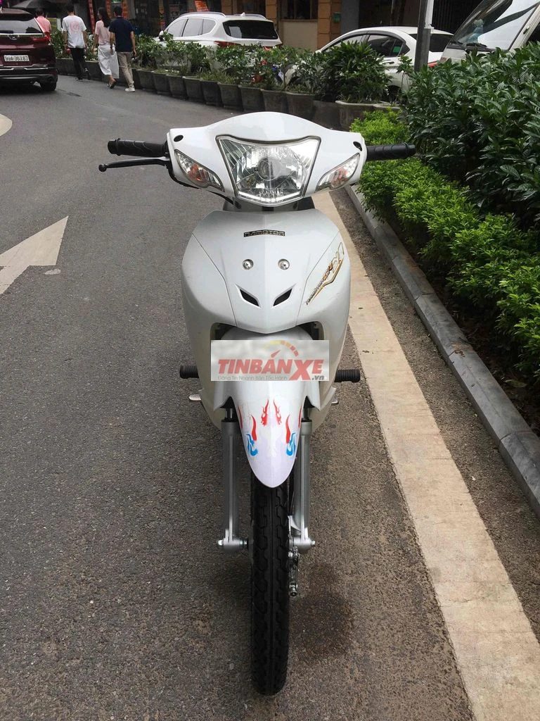 Honda Wave A 50cc Trắng 8000km