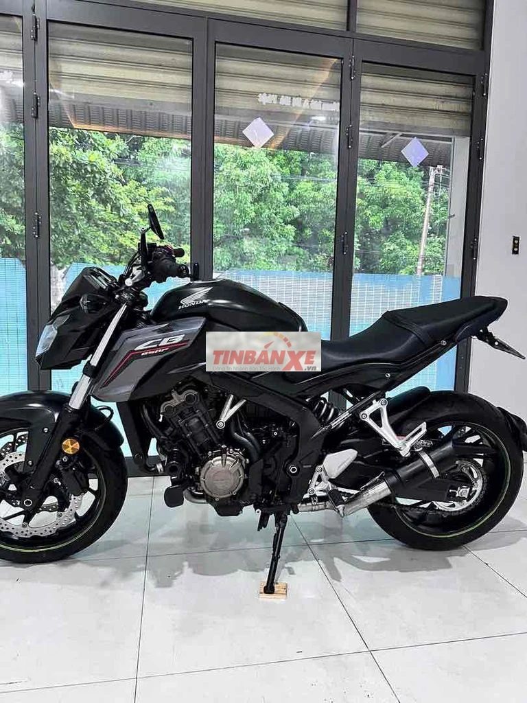 Honda CB650F. Odo 2k5