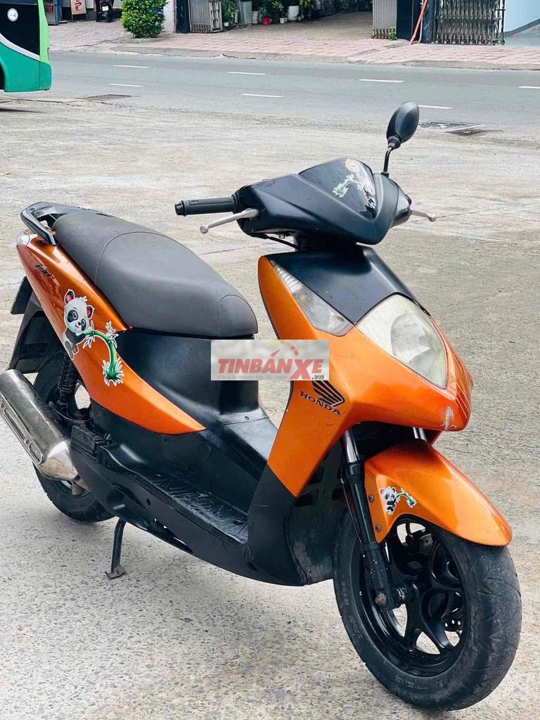 Honda Dylan 150 màu Cam