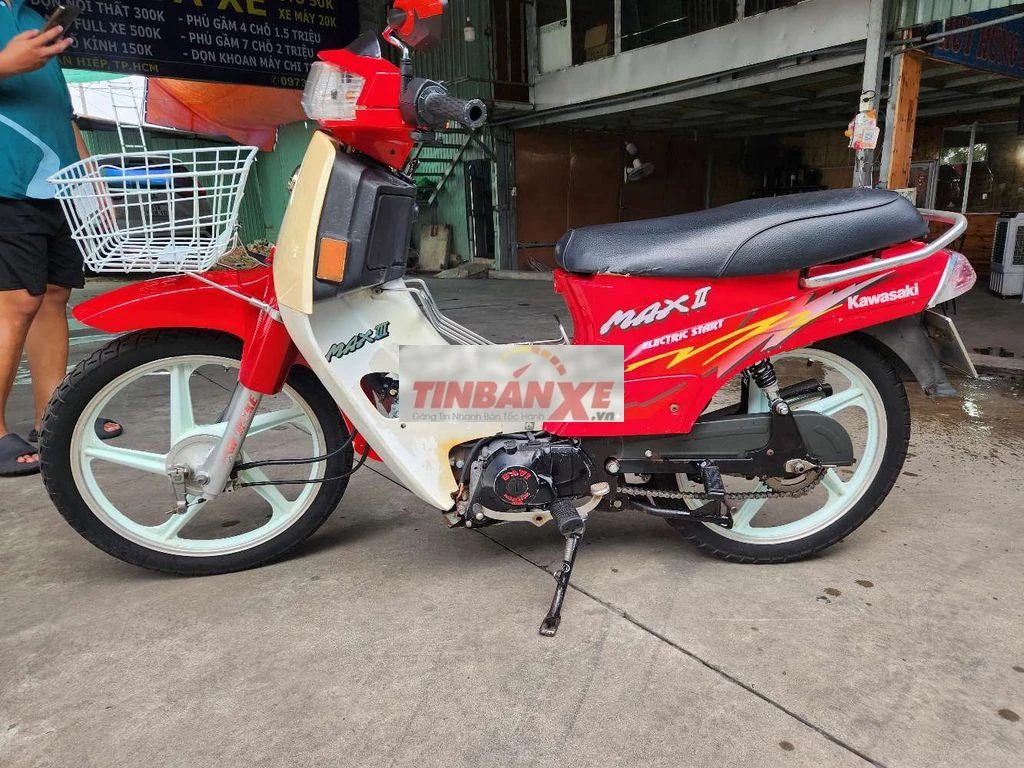 Kawasaki Max I Đỏ trắng