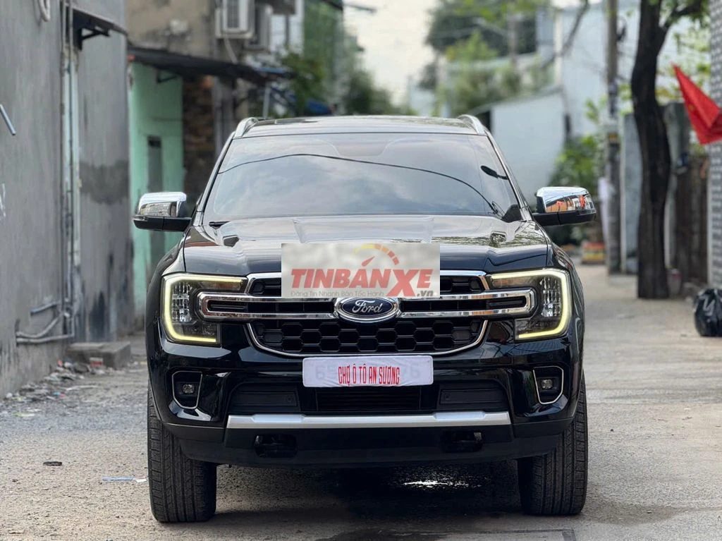 Ford Everest 2022 Titanium 1 cầu 70.000 km Đen