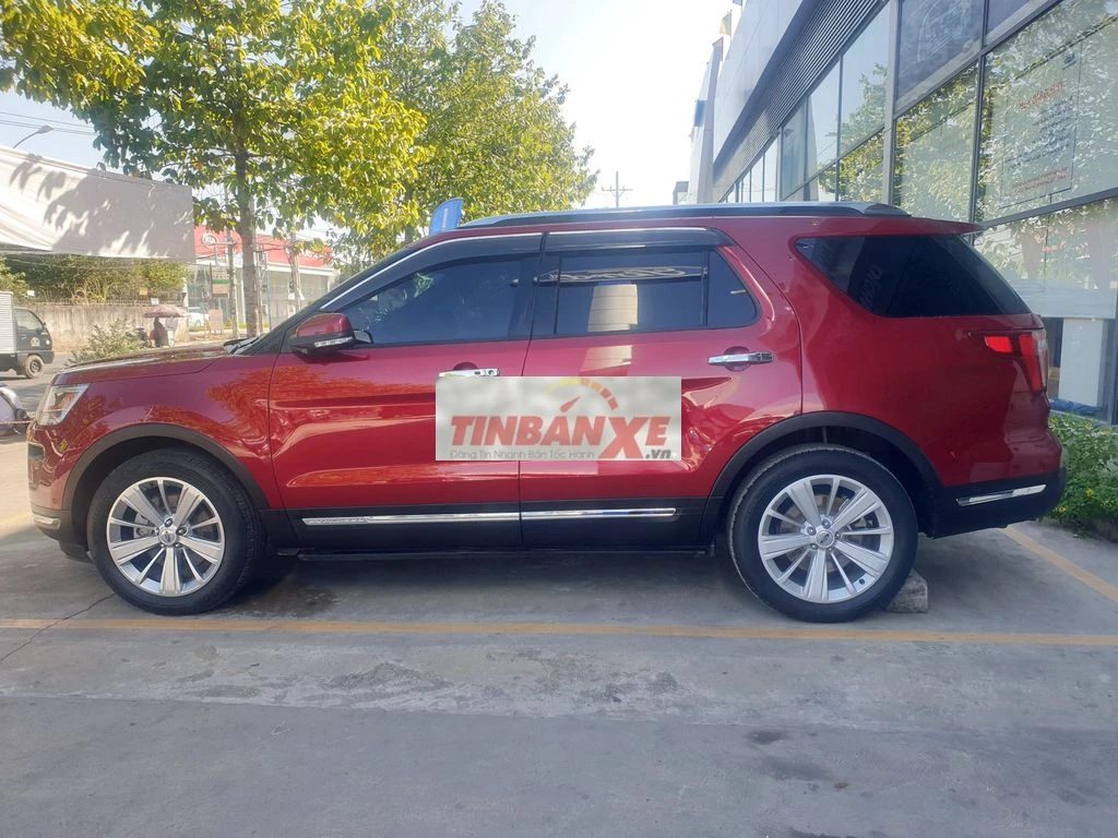 Ford Explorer 2018 4x4 AWD Đỏ, lướt 72km, BH 2027