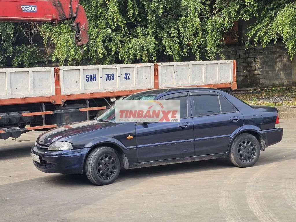 Ford Laser 2000 xanh đen