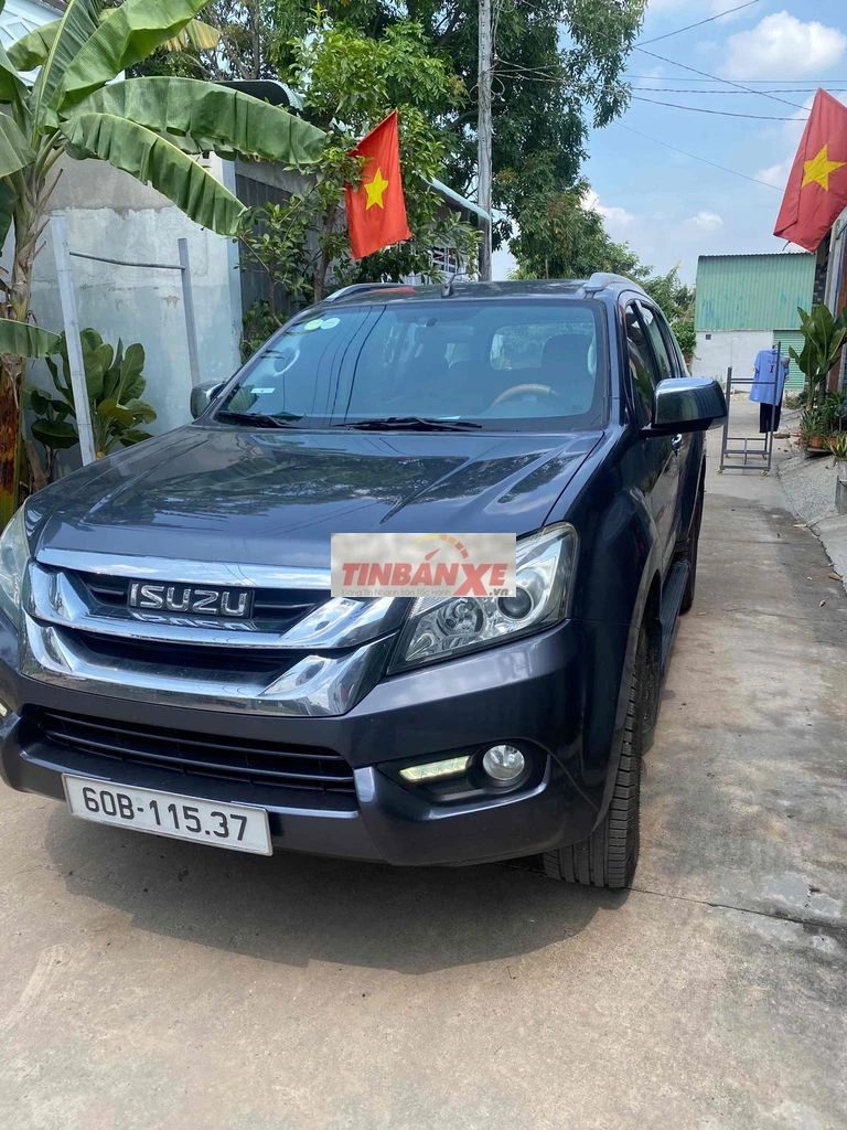 Isuzu Mu-X Xám 7 chỗ Dầu Tự động