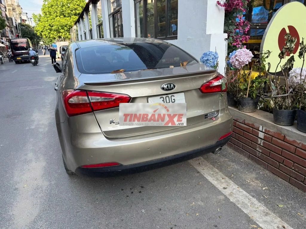 Kia K3 AT 1.6 Vàng cát 13 vạn