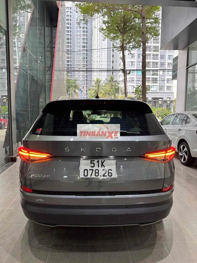 Skoda Kodiaq 2023 Xám 7 chỗ
