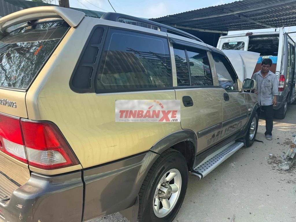 Ssangyong 2007 7 chỗ Xăng Tự động