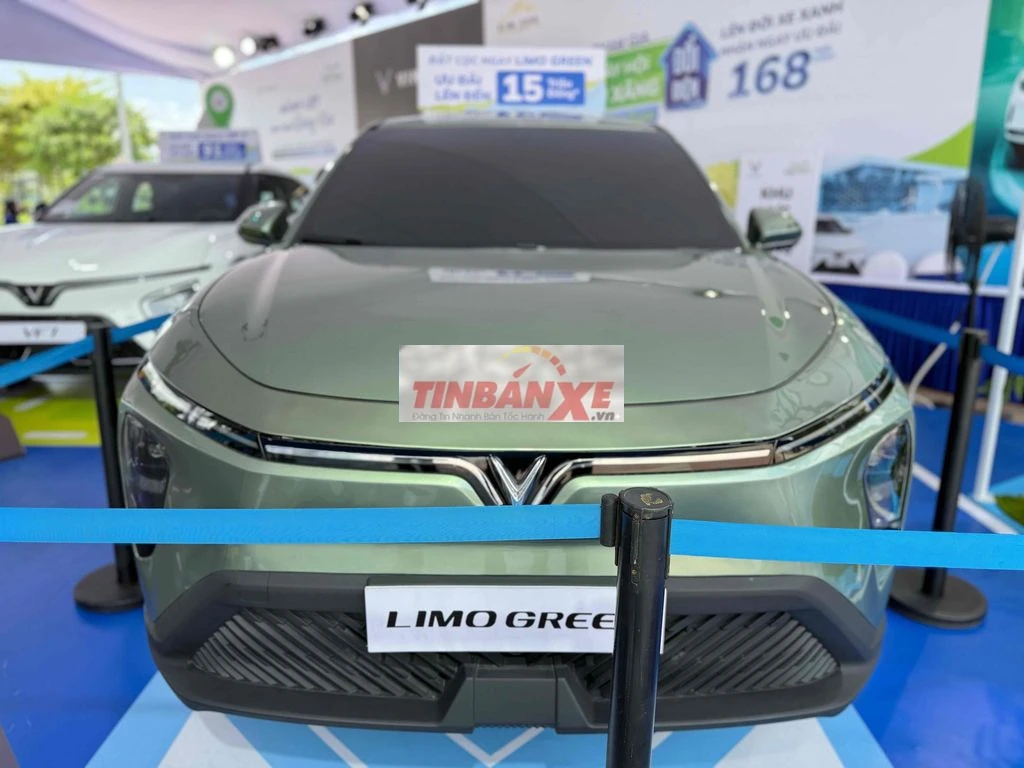 Limo 7 chỗ cực 