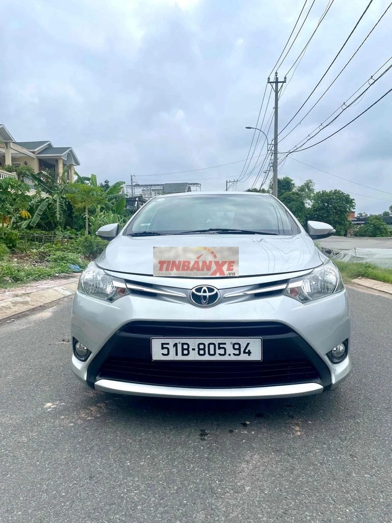 Bán Vios 2016 số sàn , máy trắng. ngay chủ