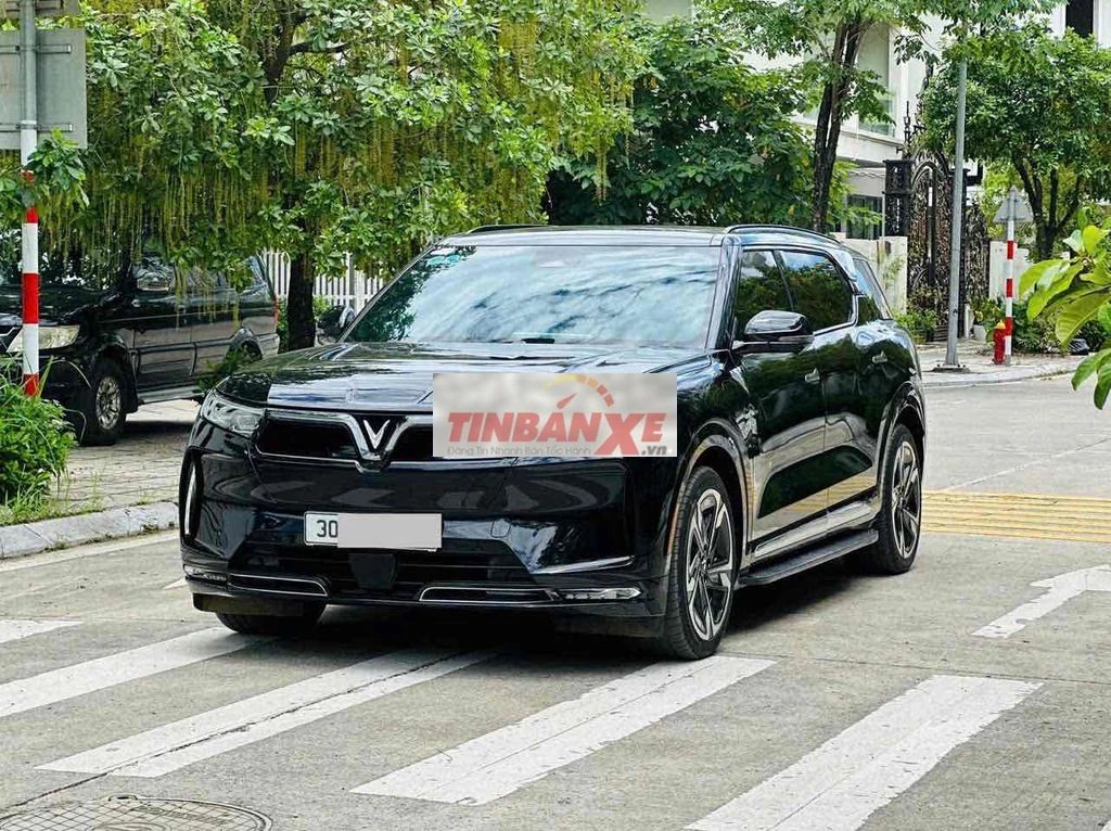 Xe điện VinFast VF9 Plus 2023 Đen