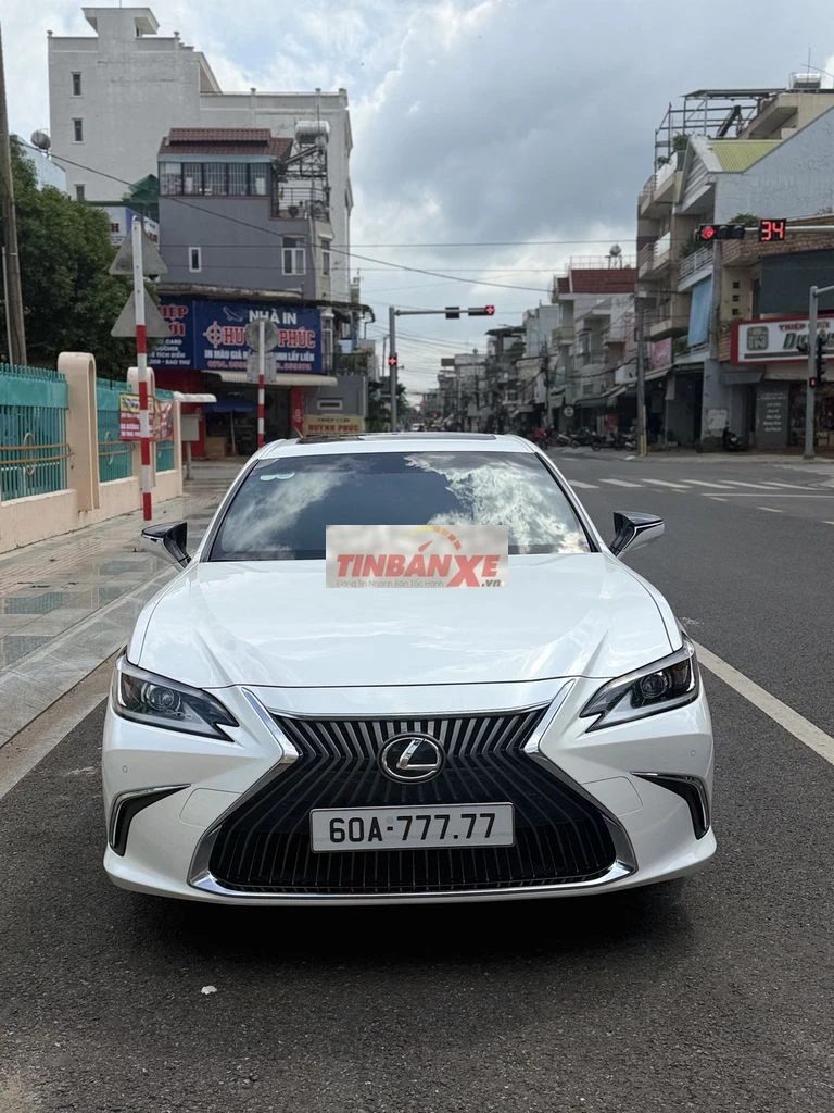 Lexus ES250 2018 Trắng 40000 km