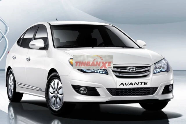 Avante 2015 1.6 AT Trắng xe gia đình odo 4,3v