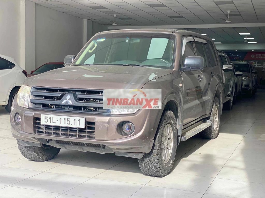 Mitsubishi Pajero v93- std- 4x4- sx: 2011