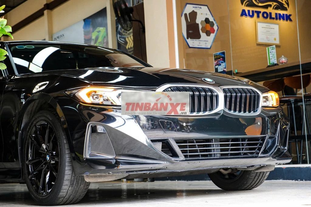 BMW 320i Sportline LCI 2024 Đen 24000 km