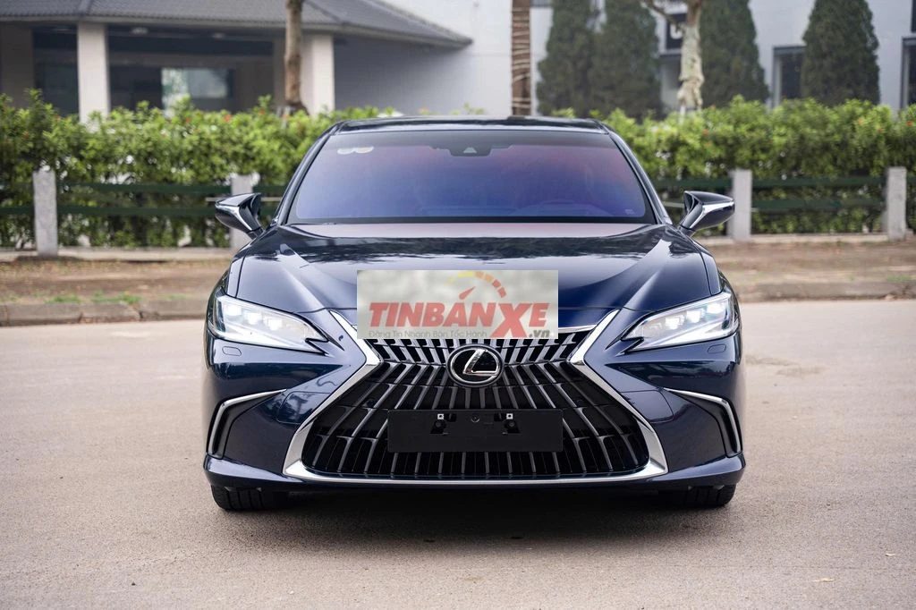Lexus ES250 2025 10.000 km Xanh đậm