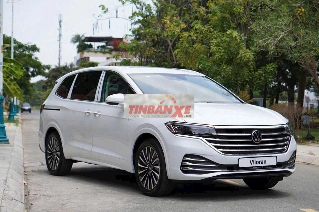 Volkswagen Viloran xe đủ màu giao ngay ưu đãi tốt