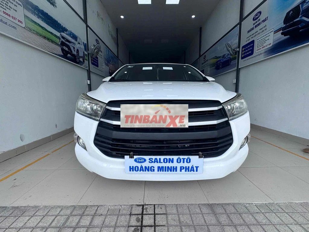 Toyota Innova E 2019 số sàn