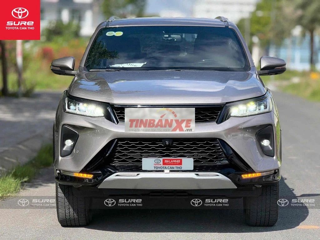 Toyota Fortuner Legender 2022 4x2 (AT) CHÍNH HÃNG