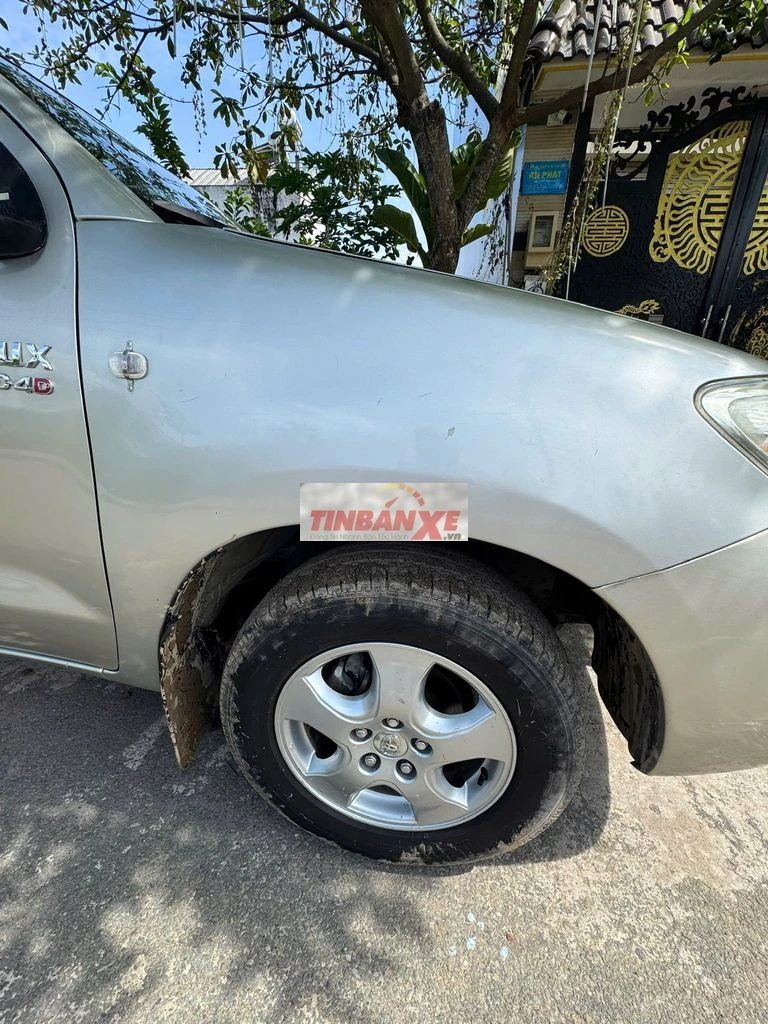 Toyota HiLux 2012 Bạc một chủ SG 122nghin