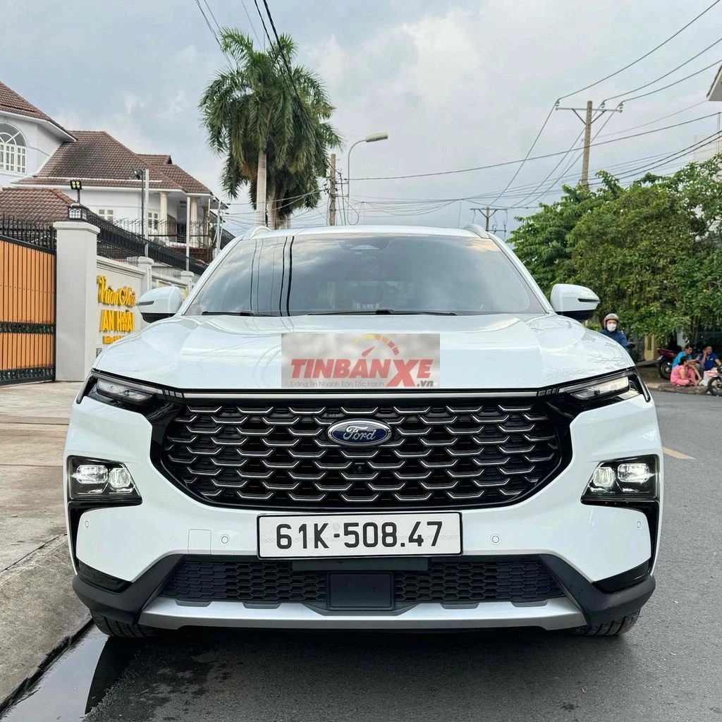 Territory Titanium X 2024 lướt 2v sơn zin 99%