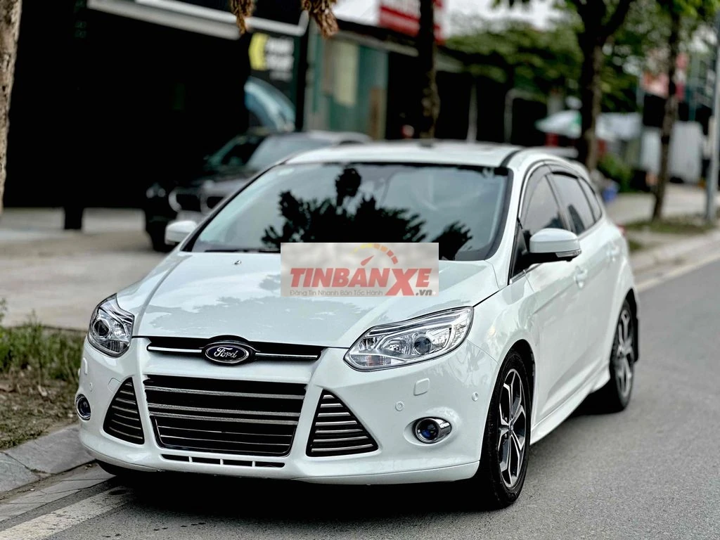 Ford Focus 2.0S 2014 Số tự động Trắng
