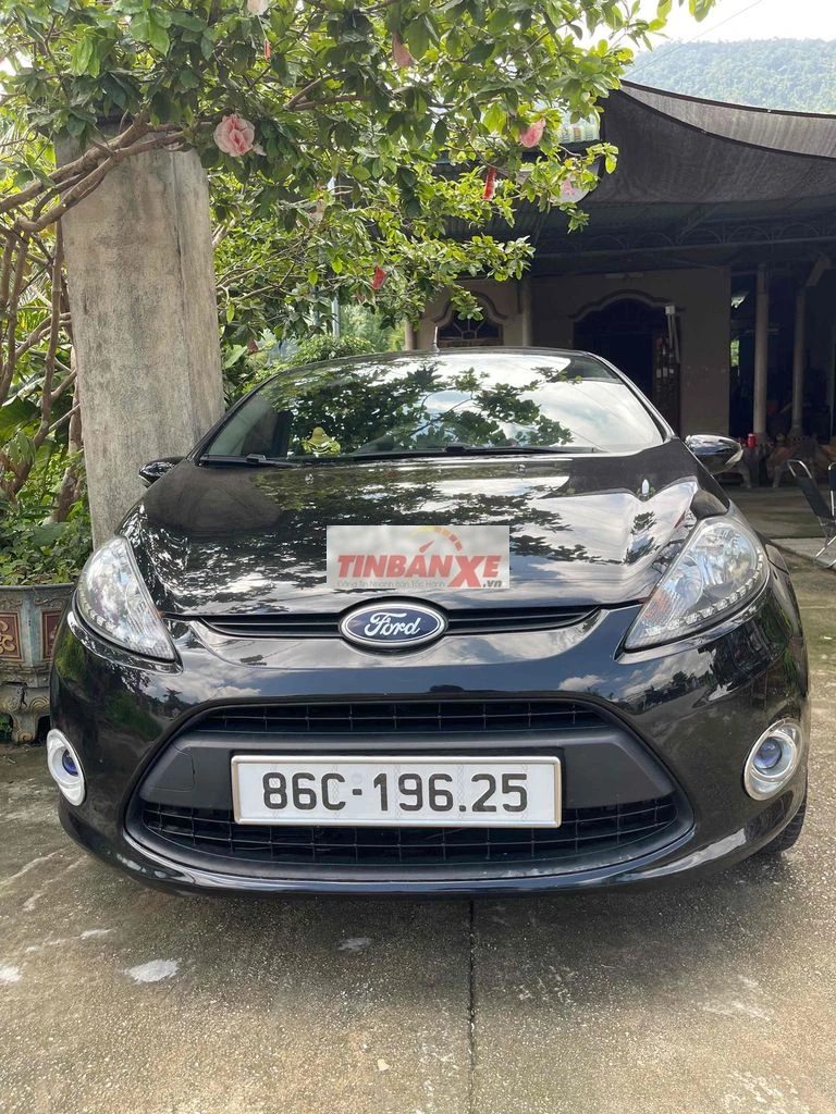 Ford Fiesta 1.4 Số sàn Xăng Đen