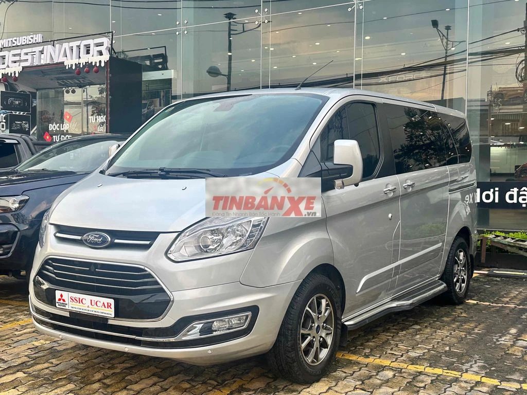 Ford Tourneo Titanium 2019 Bạc 29.000km