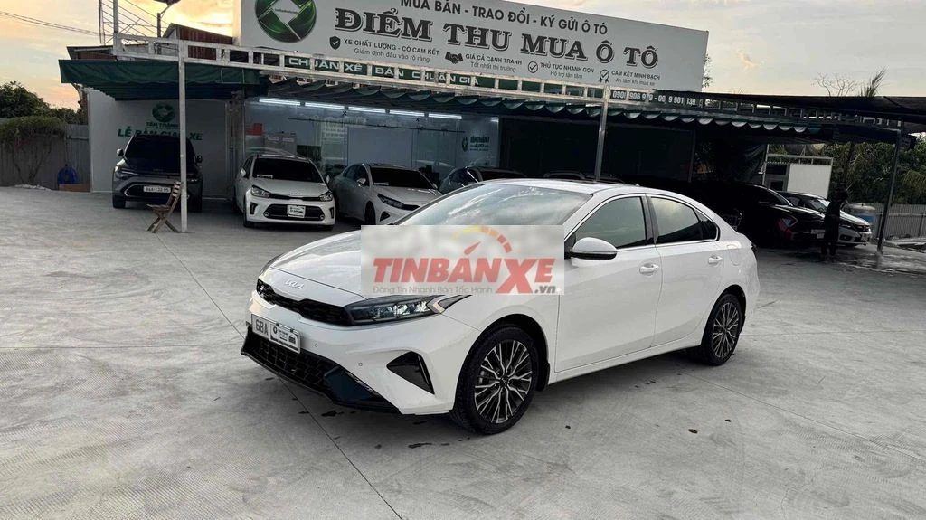 KIA K3 Premium 2.0 AT 2024 đúng 9.000km keng