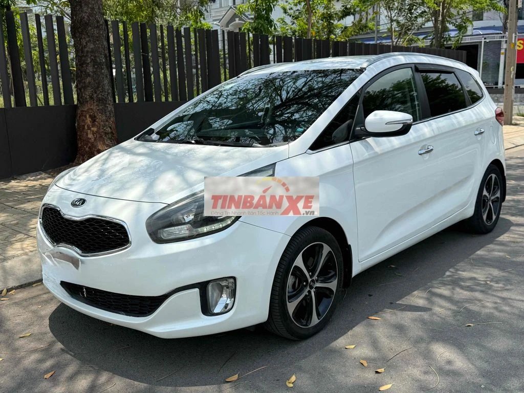 Kia Rondo 2016 Trắng