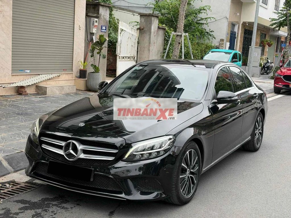 Mercedes-Benz C200 2018 6van km Đen
