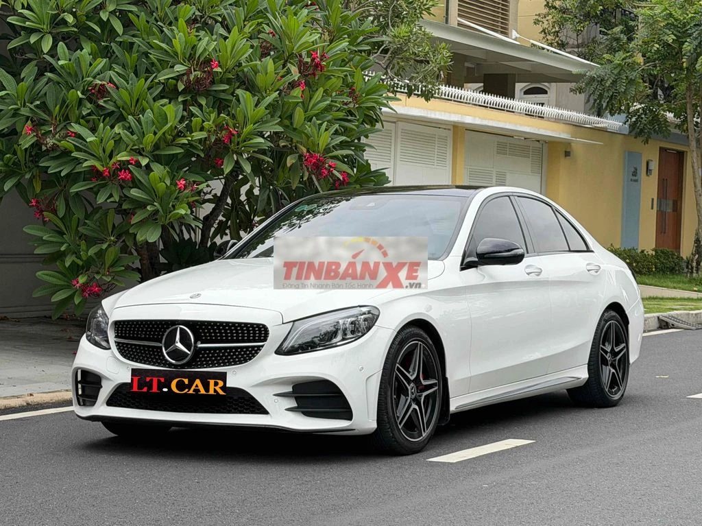 Mercedes-Benz C300 AMG 2020