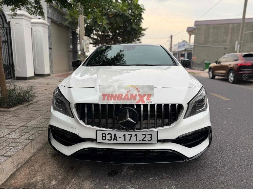 Mercedes-Benz CLA45 AMG 4MATIC 2015 Trắng ngọc tra