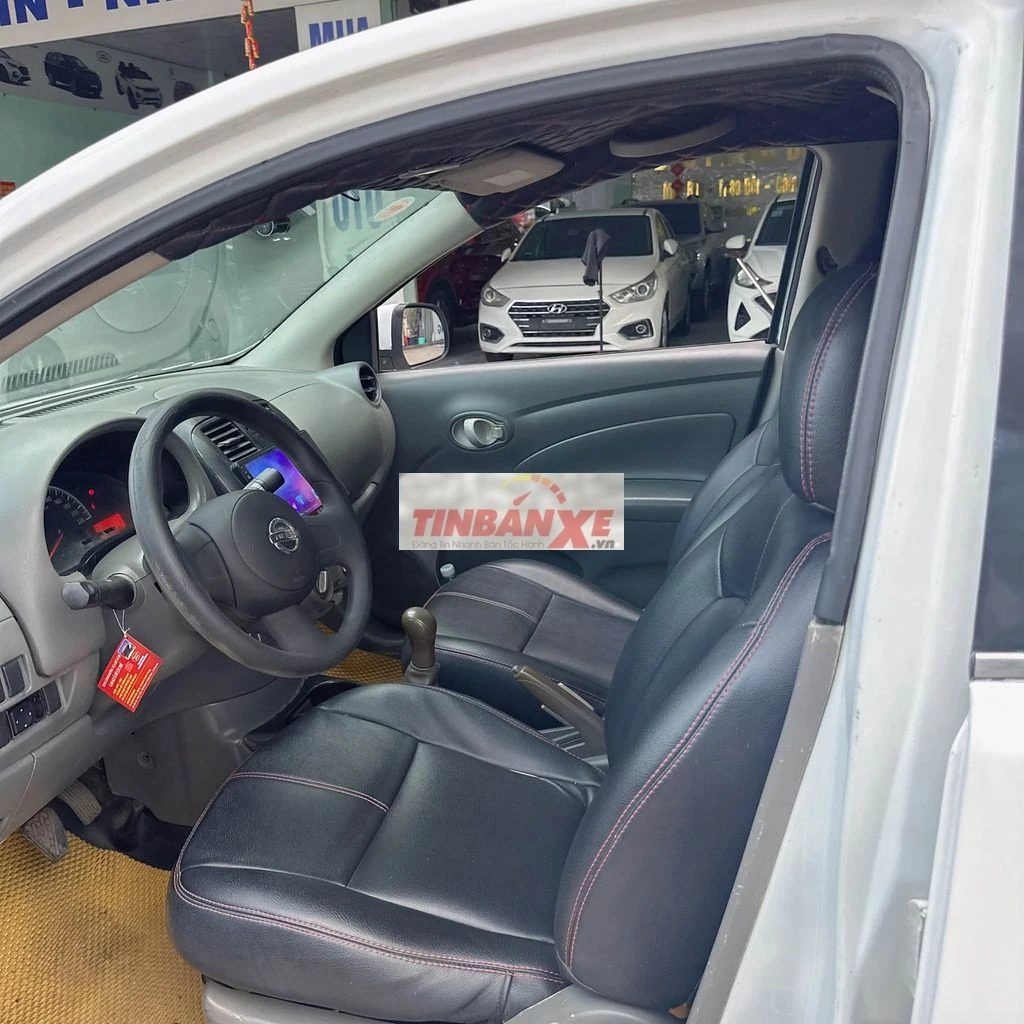 Nissan Sunny 2015 Số sàn Trắng