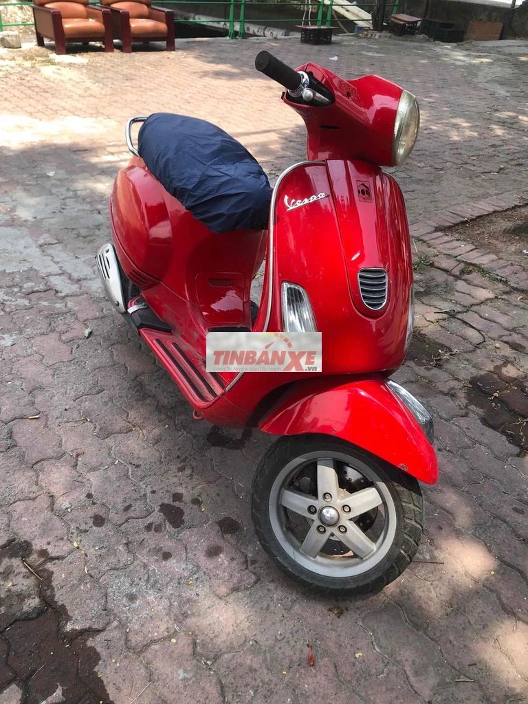 Piaggio Vespa LX 3V ie Đỏ