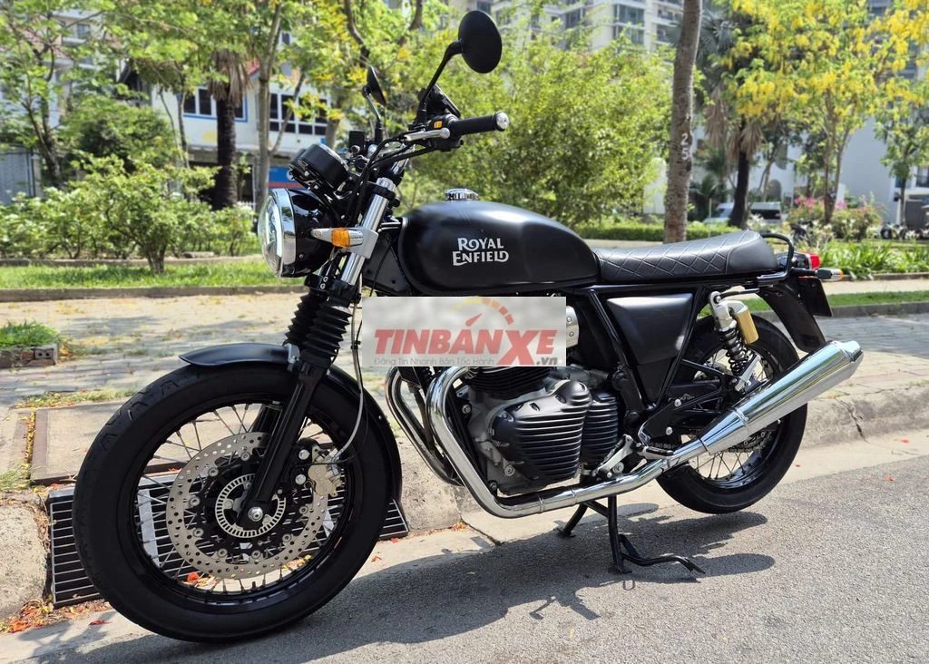 Royal Enfield Interceptor 650 2020 đỏ đen