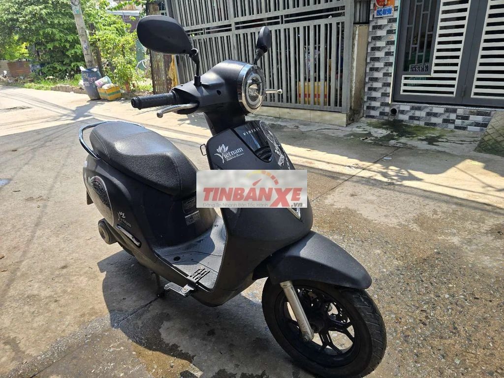 Xe VinFast Evo 200 Đen ,mua pin 3,5KW, 120km/1 sạc