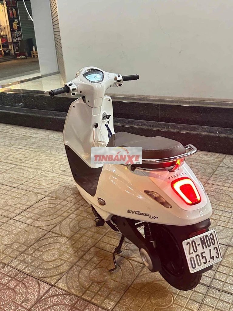 Xe máy điện VinFast Evo200 Lite Trắng