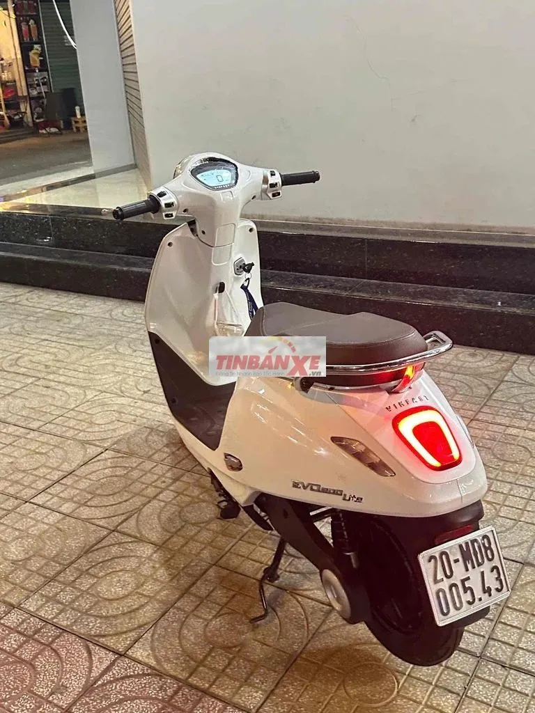 Xe máy điện VinFast Evo200 Lite Trắng